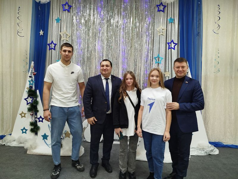 Праздничная елка, организованная главой Минусинского района.